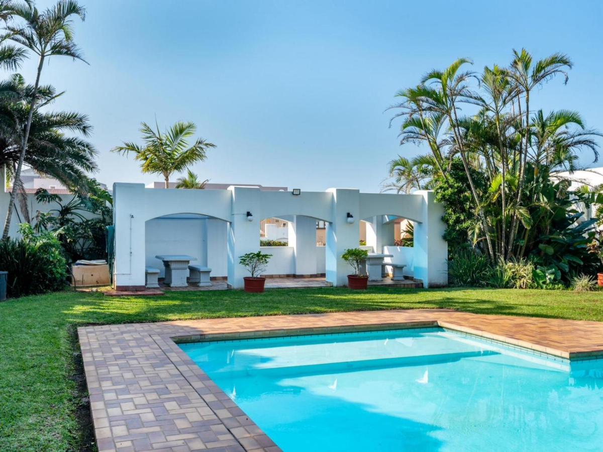 Skiathos At Beachfront Apartments In Shakas Rock Μπαλίτο Εξωτερικό φωτογραφία